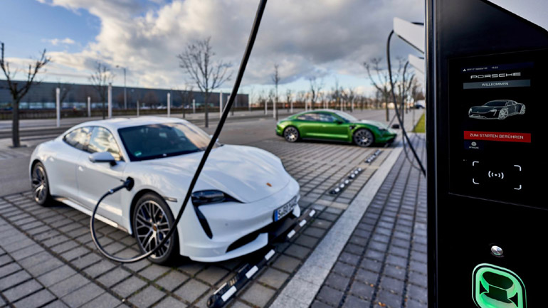 Οι νέες μπαταρίες της Porsche θα φορτίζουν σε λίγα λεπτά